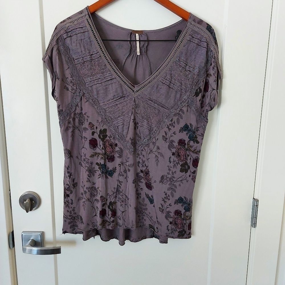 Floral Lace Trim Top - Gray